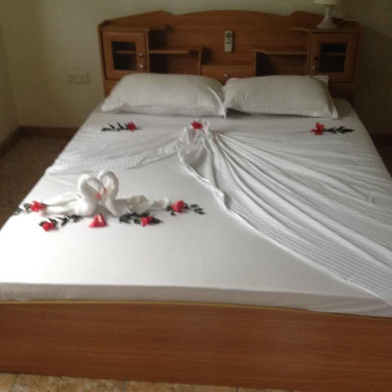 Vila Marl Self Catering Pointe La Rue Exteriér fotografie